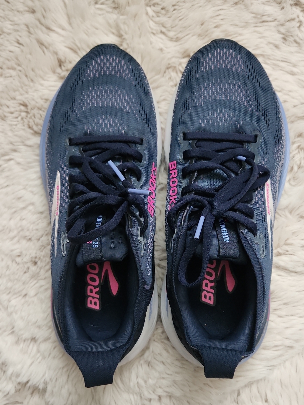 GUC Brooks Women's Adrenaline GTS 25 Size 7